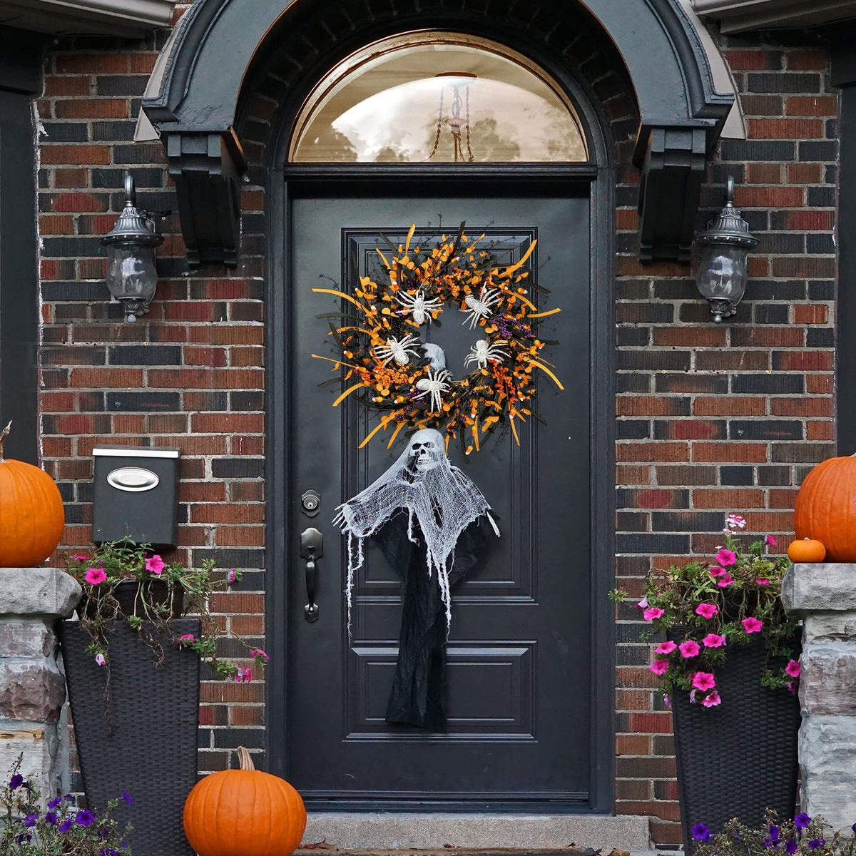 Sggvecsy Halloween Wreath 23inch with Artificial Spider Handmade Black Orange Leaves Orange Purple Berries Teeth Front Door Decorations for Outdoor Home Halloween Festival Decoration